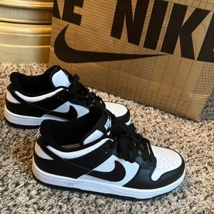 Nike dunk low retro panda dunks size 5.5 Y